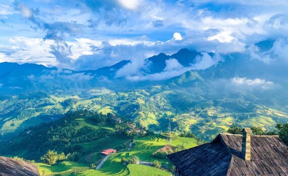 Men qiz dostimning oldiga yugurdim